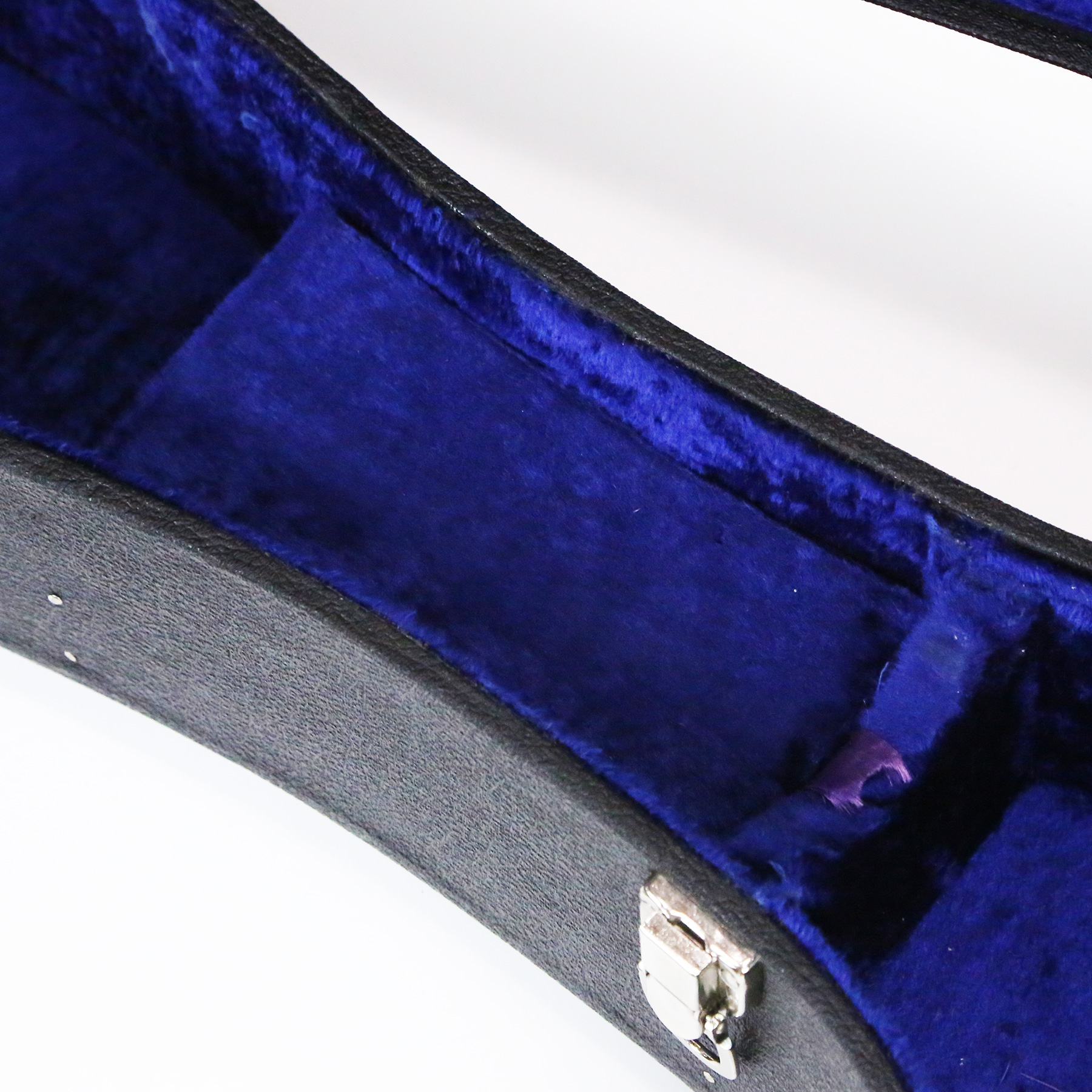 1960s-Martin-Acoustic-D-Size-Case-19
