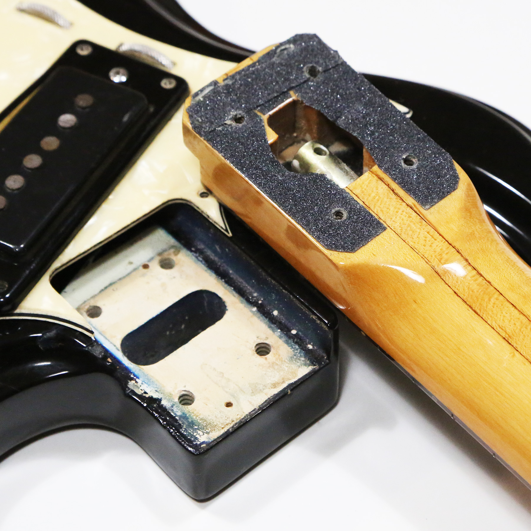 1969-Tokai-Gakki-200S-Hummingbird-35