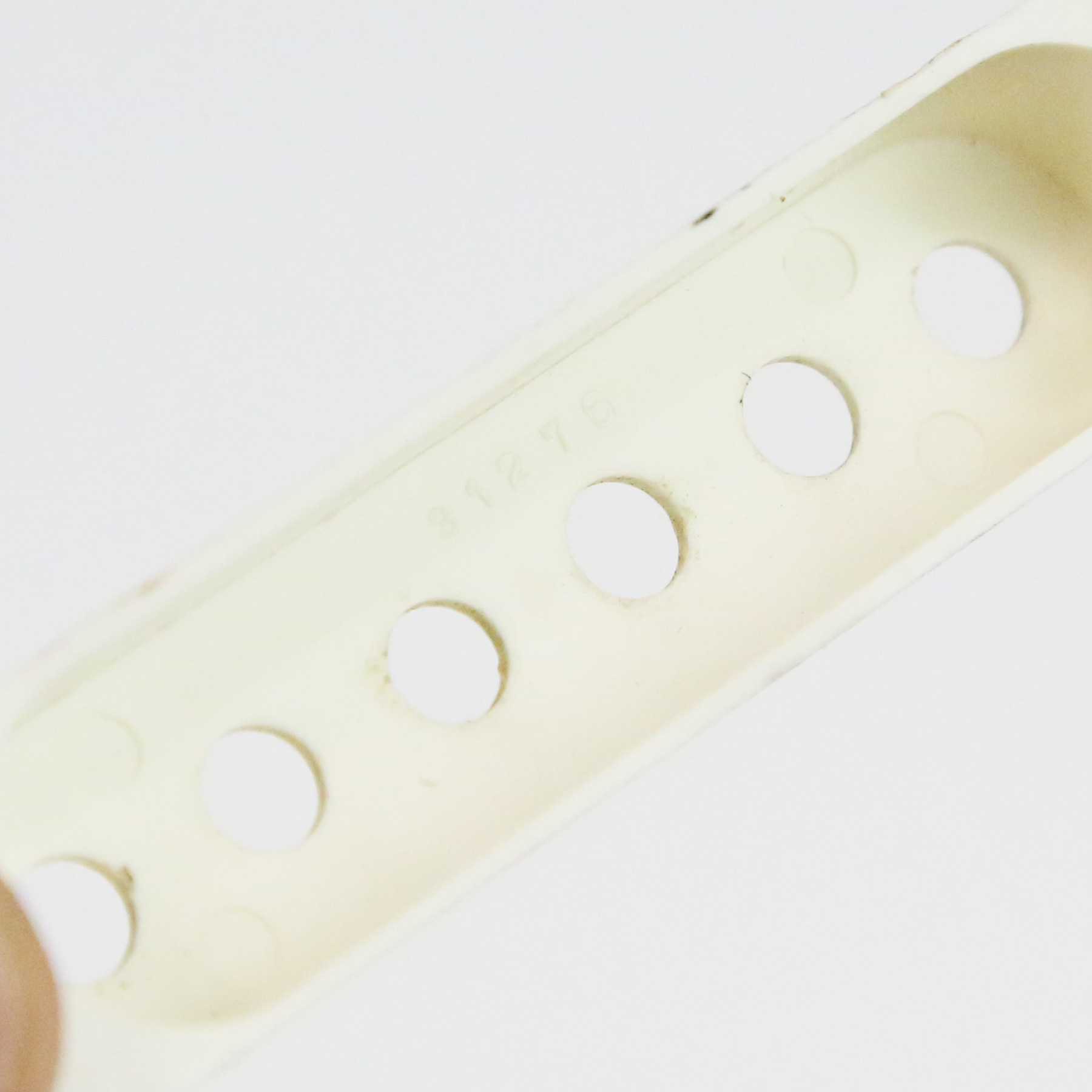 1970s-Fender-Strat-Pickup-Covers-04