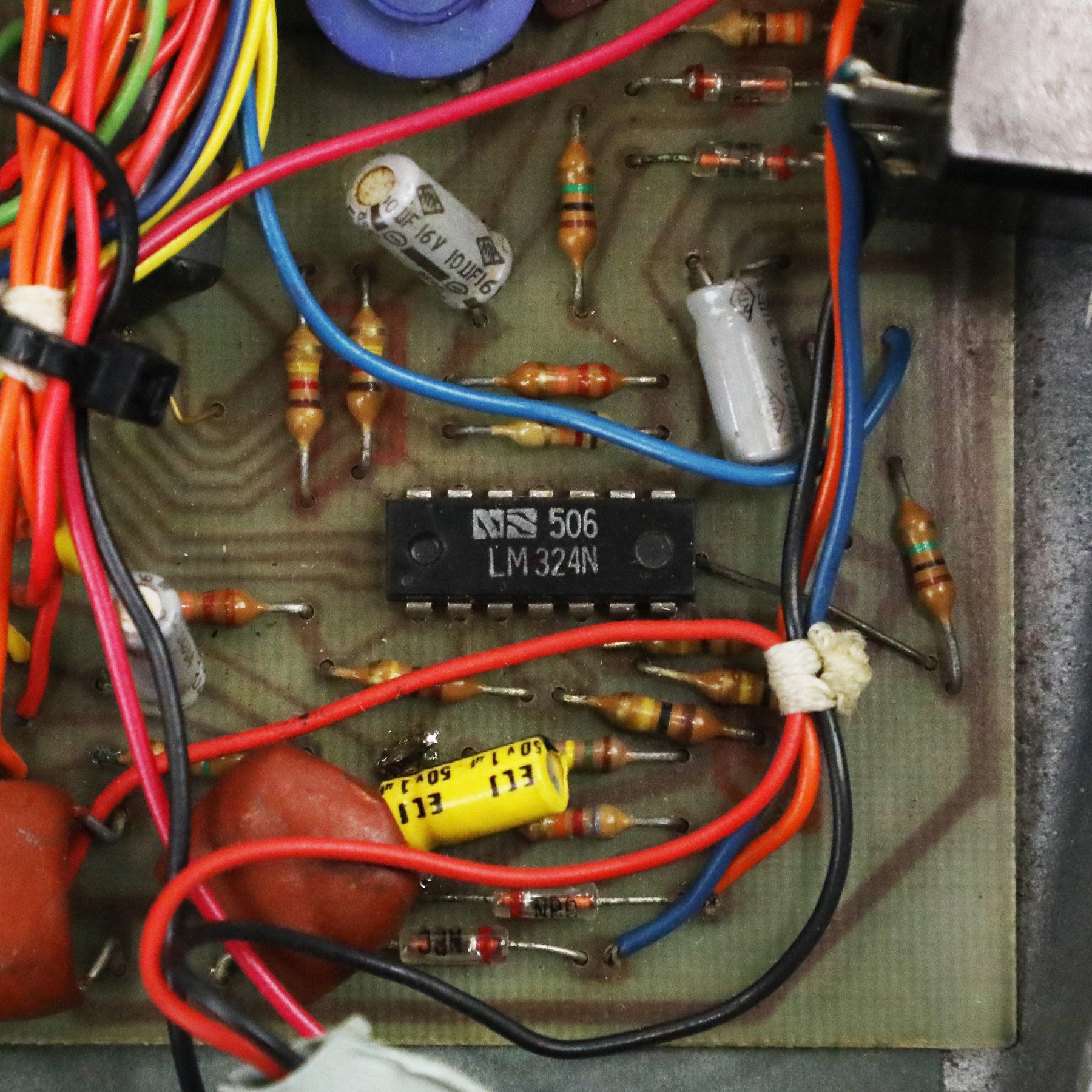 1960s-Foxx-Gutiar-Synthesizer-1-Studio-Model-9-16