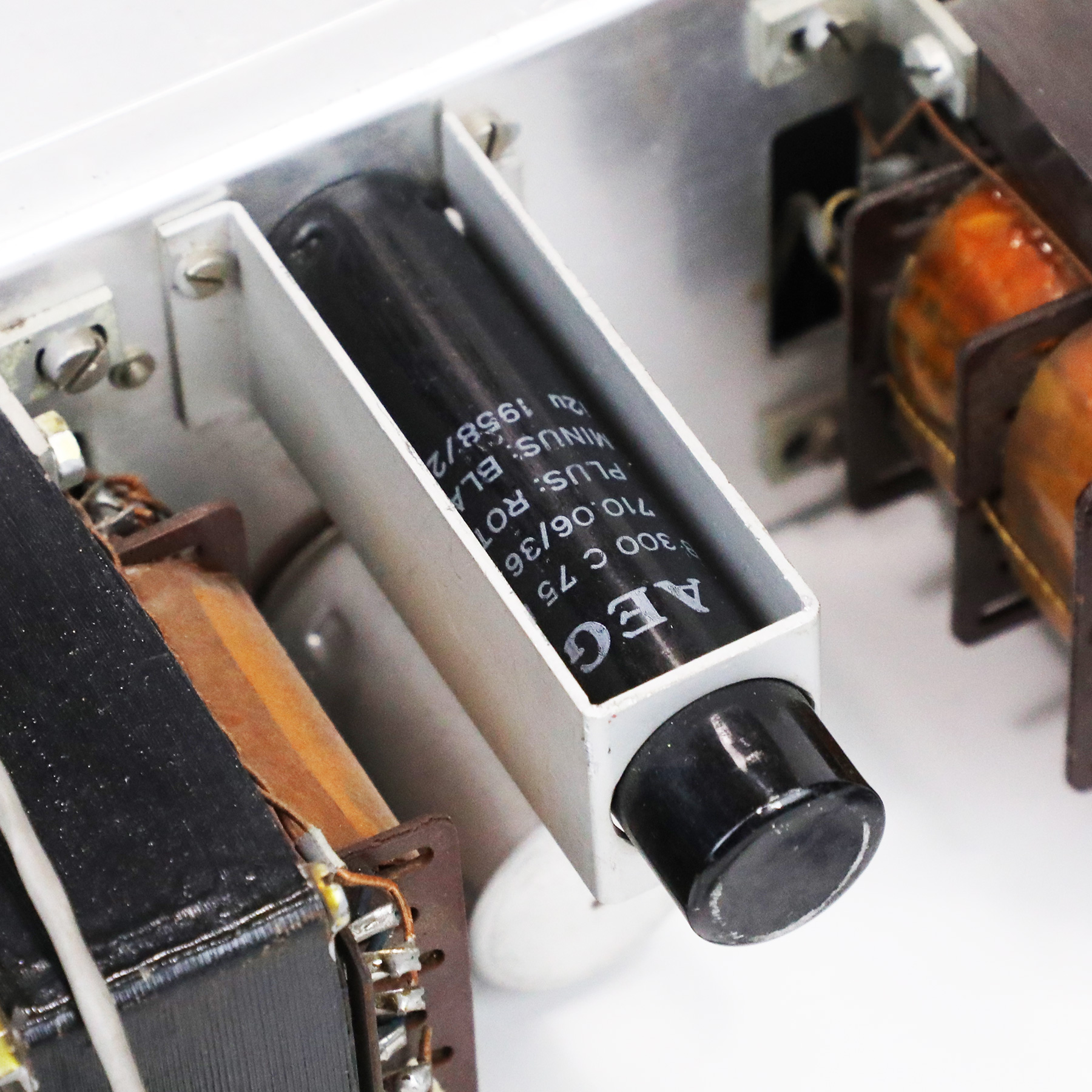 1950s-EMT-V54-Model-140-Plate-Reverb-Amp-966-17