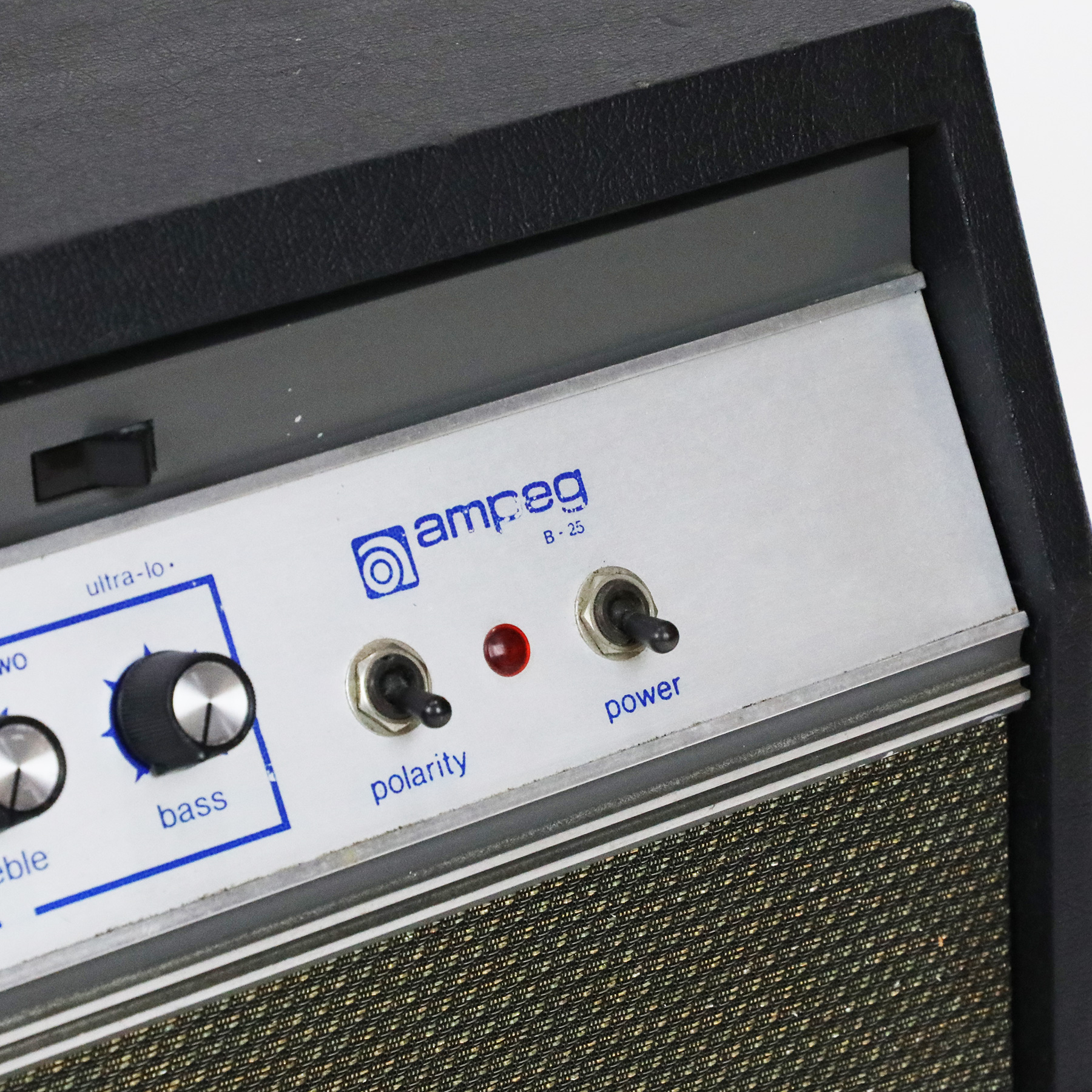 1968-Ampeg-B-25-106948-09