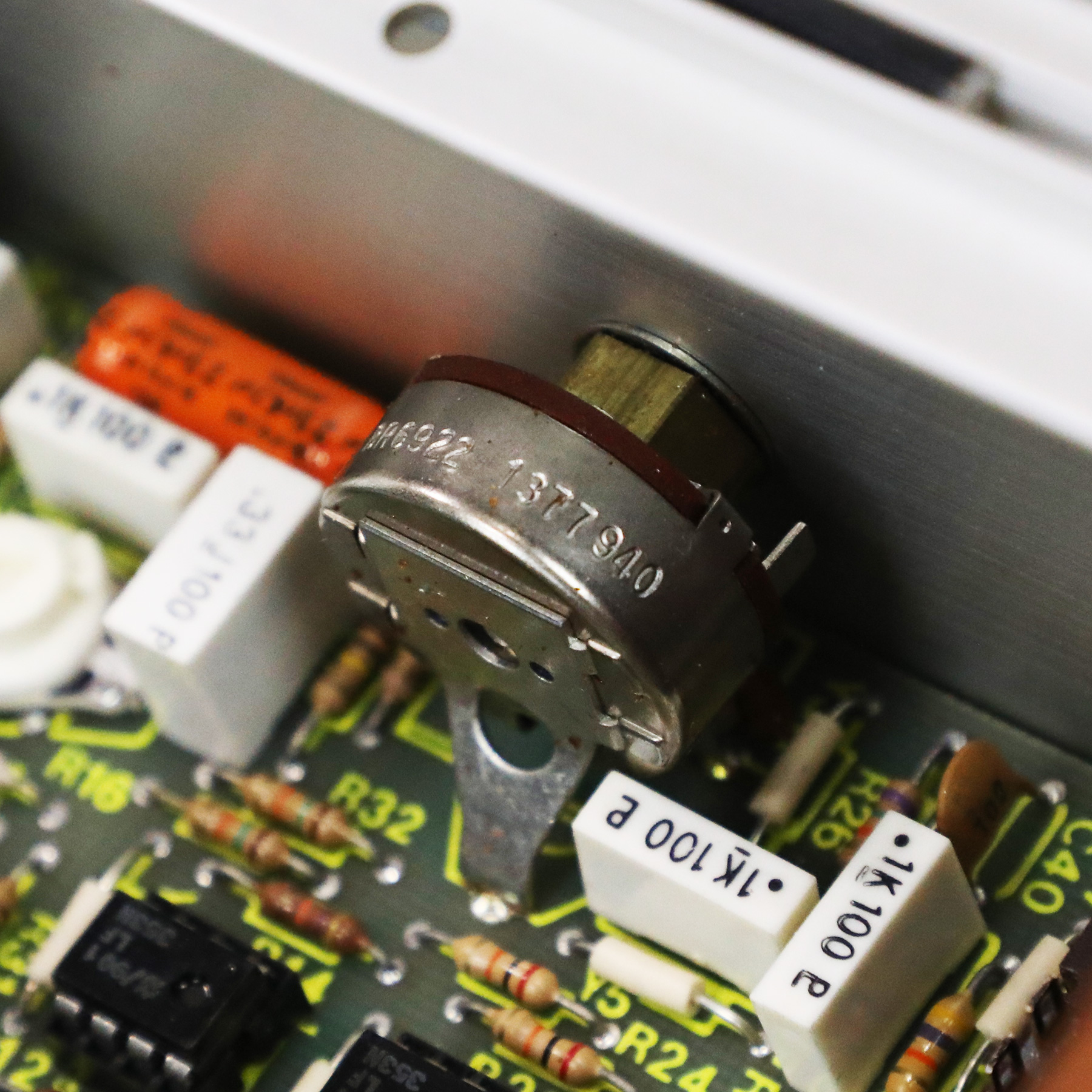 1979-DBX-Model-100-Boom-Box-10906-13