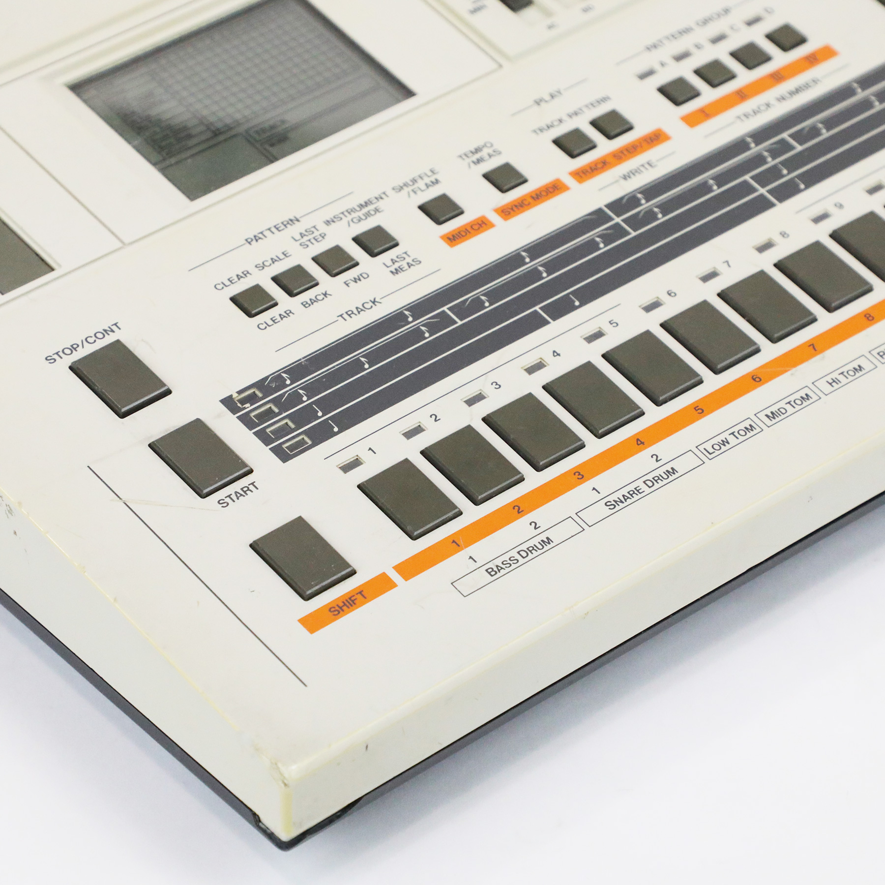 1985-Roland-TR-707-Rhythm-Composer-521000-08