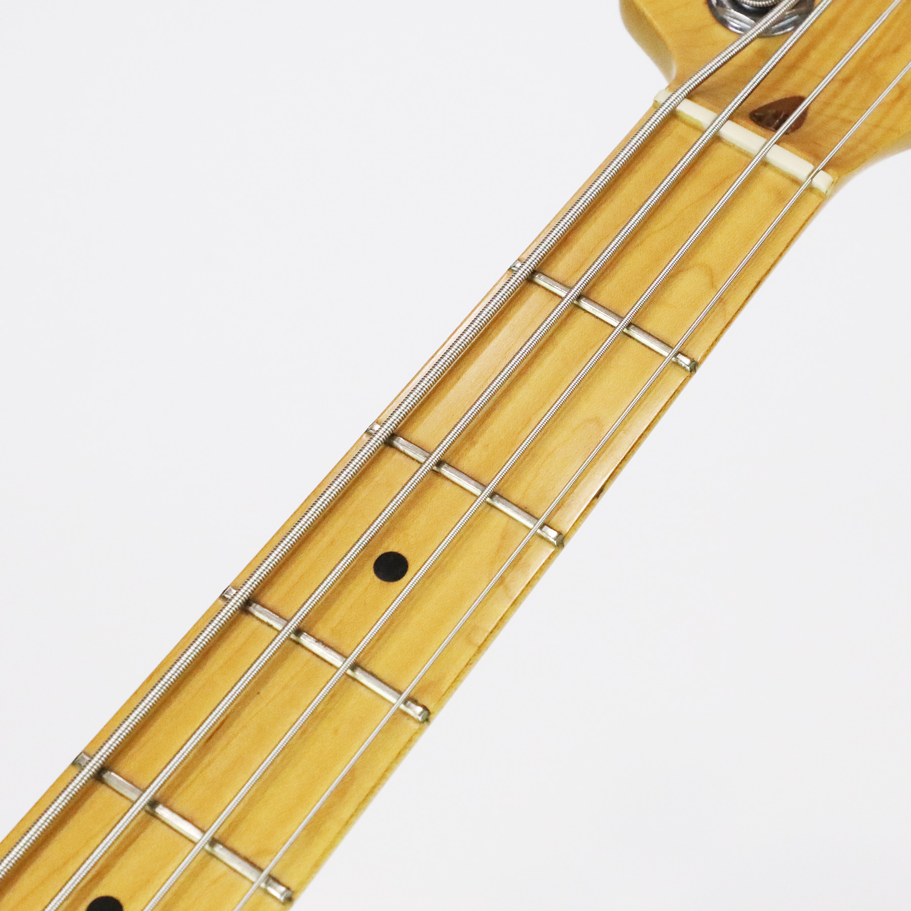 1991-Fender-P-Bass-Plus-N912530-29