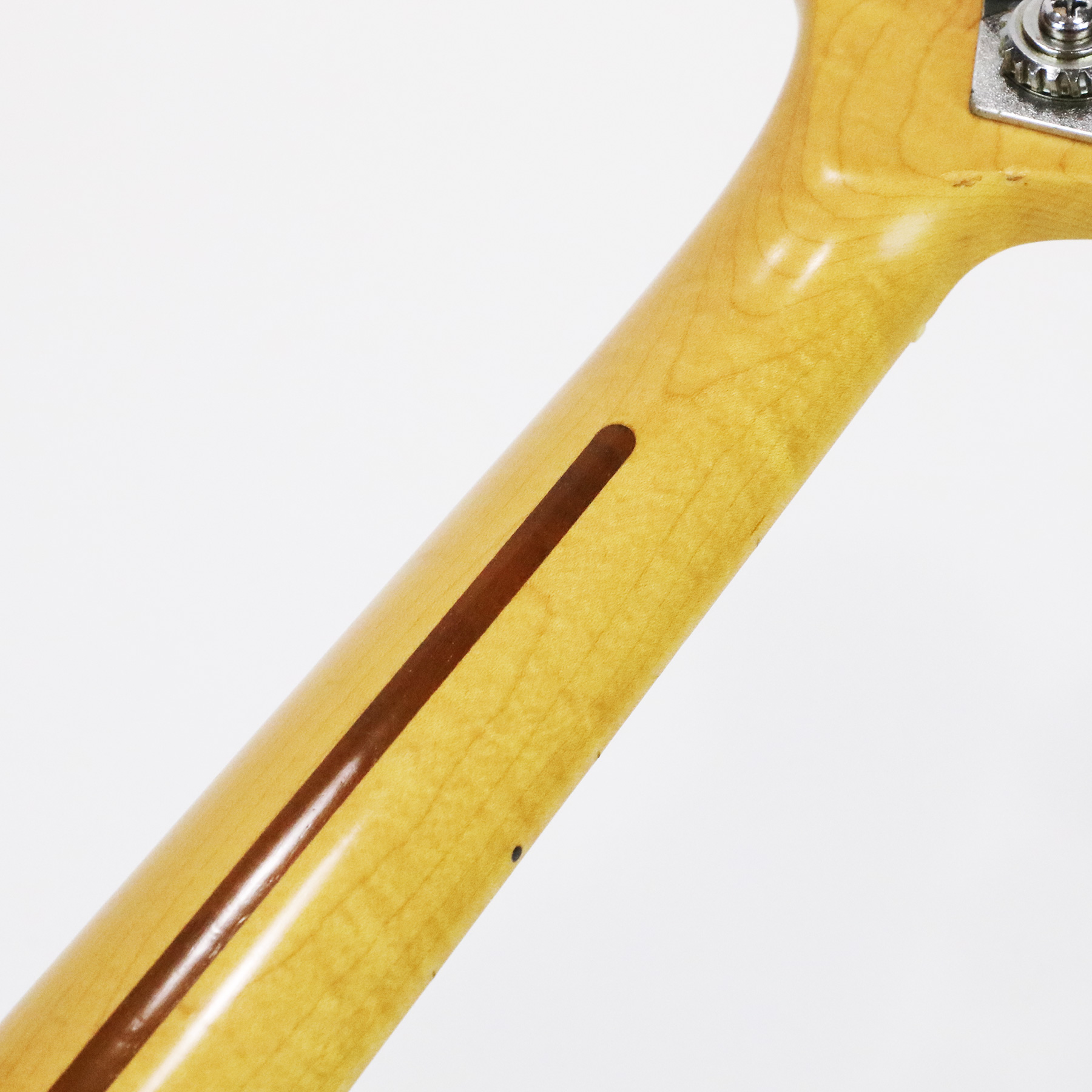 1991-Fender-P-Bass-Plus-N912530-33