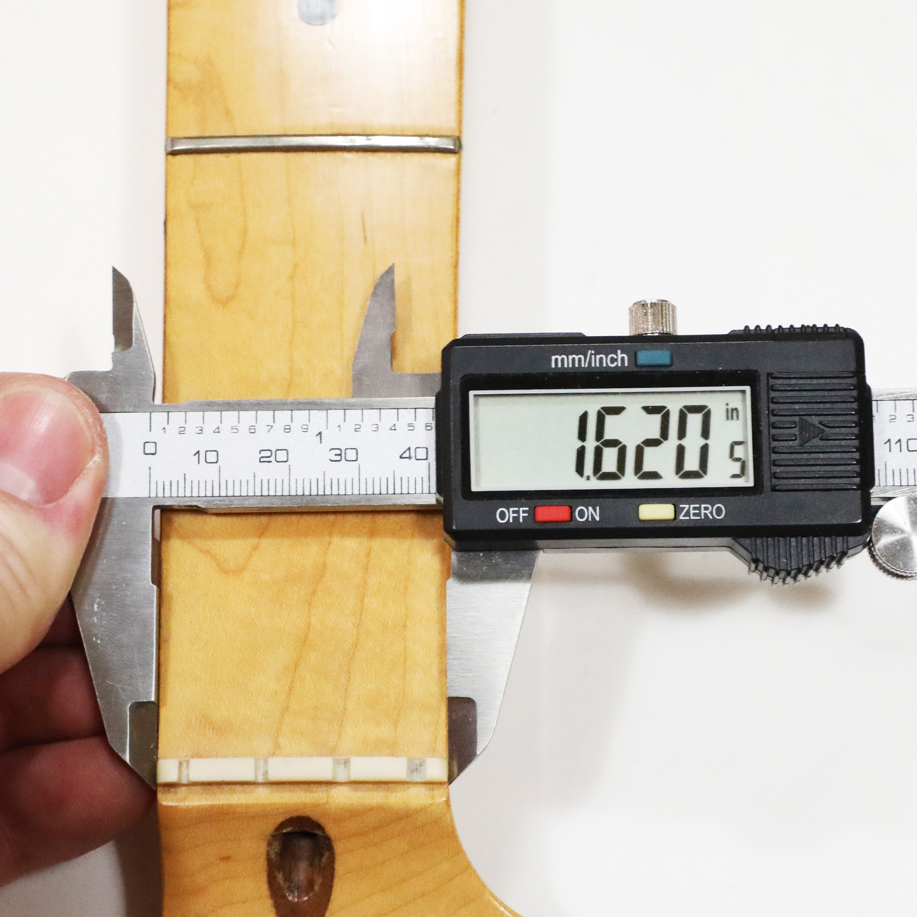 1991-Fender-P-Bass-Plus-N912530-45
