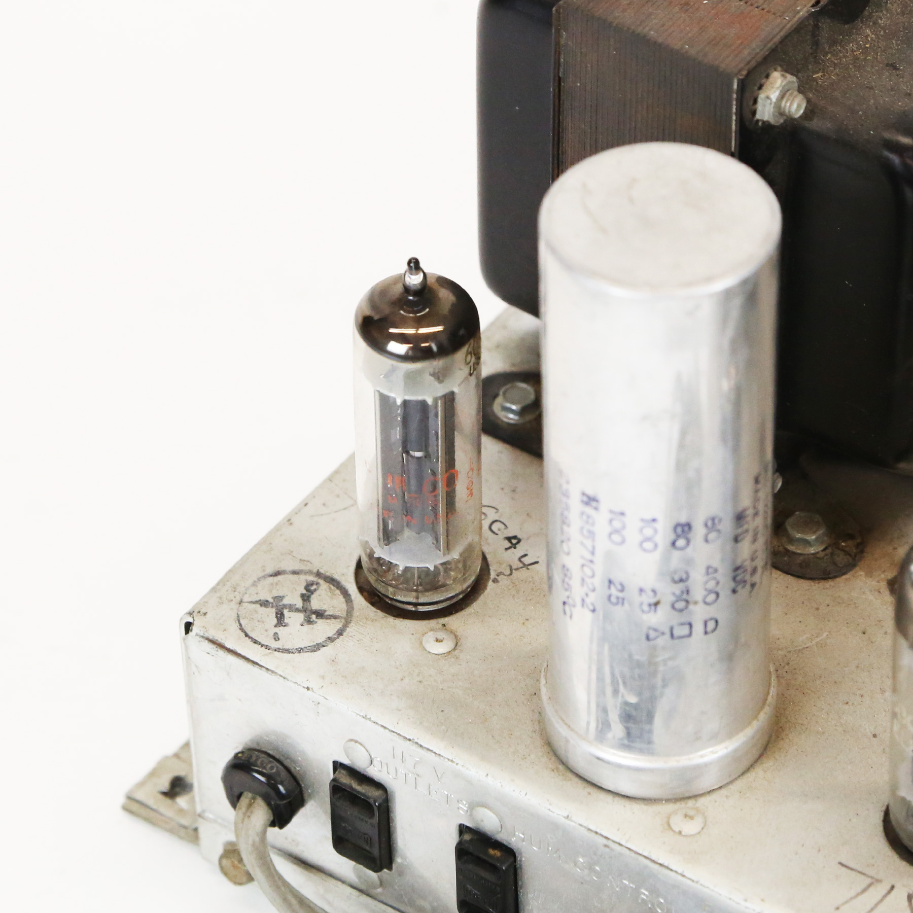 Hoffman-HiFi-Integrated-Amplifier-12