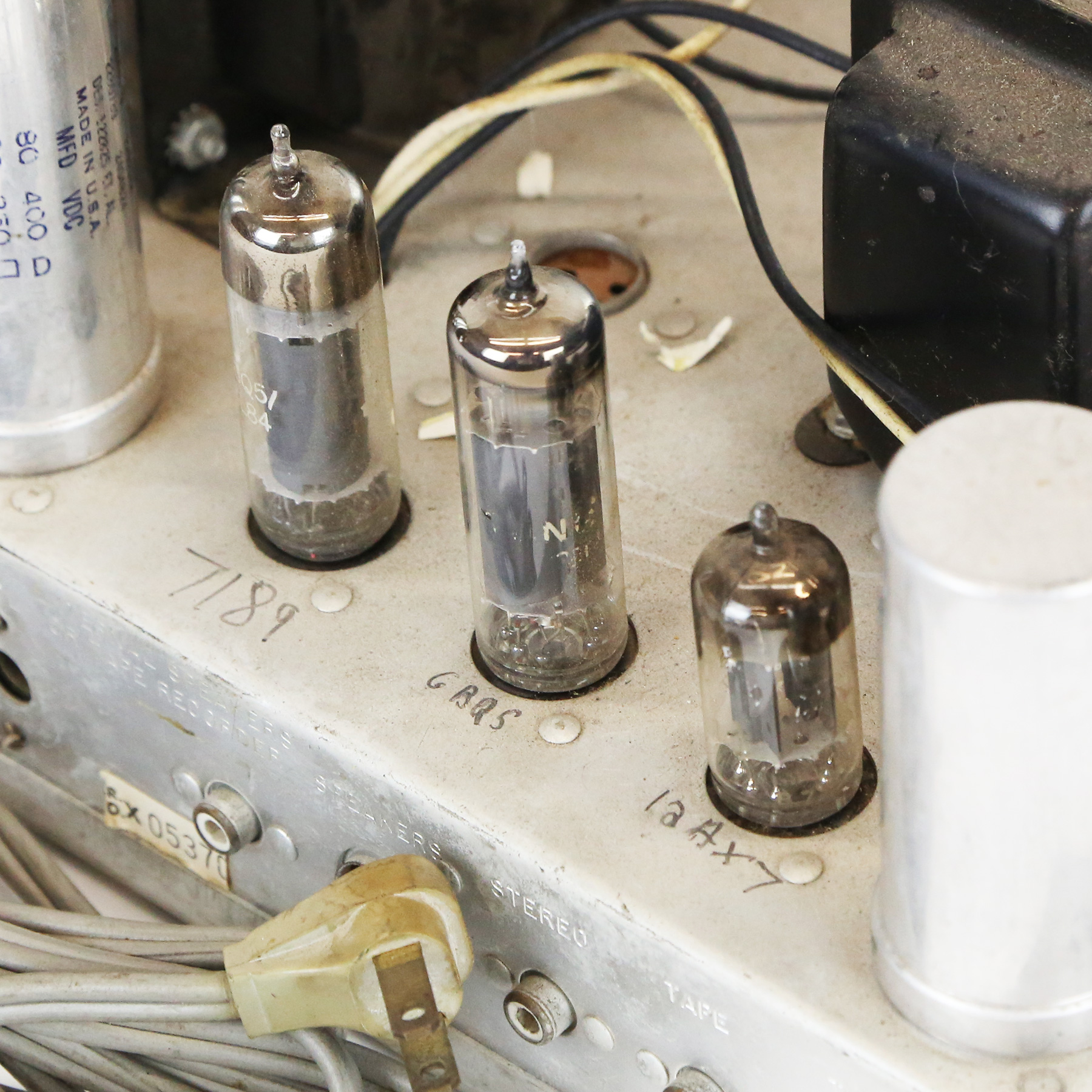 Hoffman-HiFi-Integrated-Amplifier-13