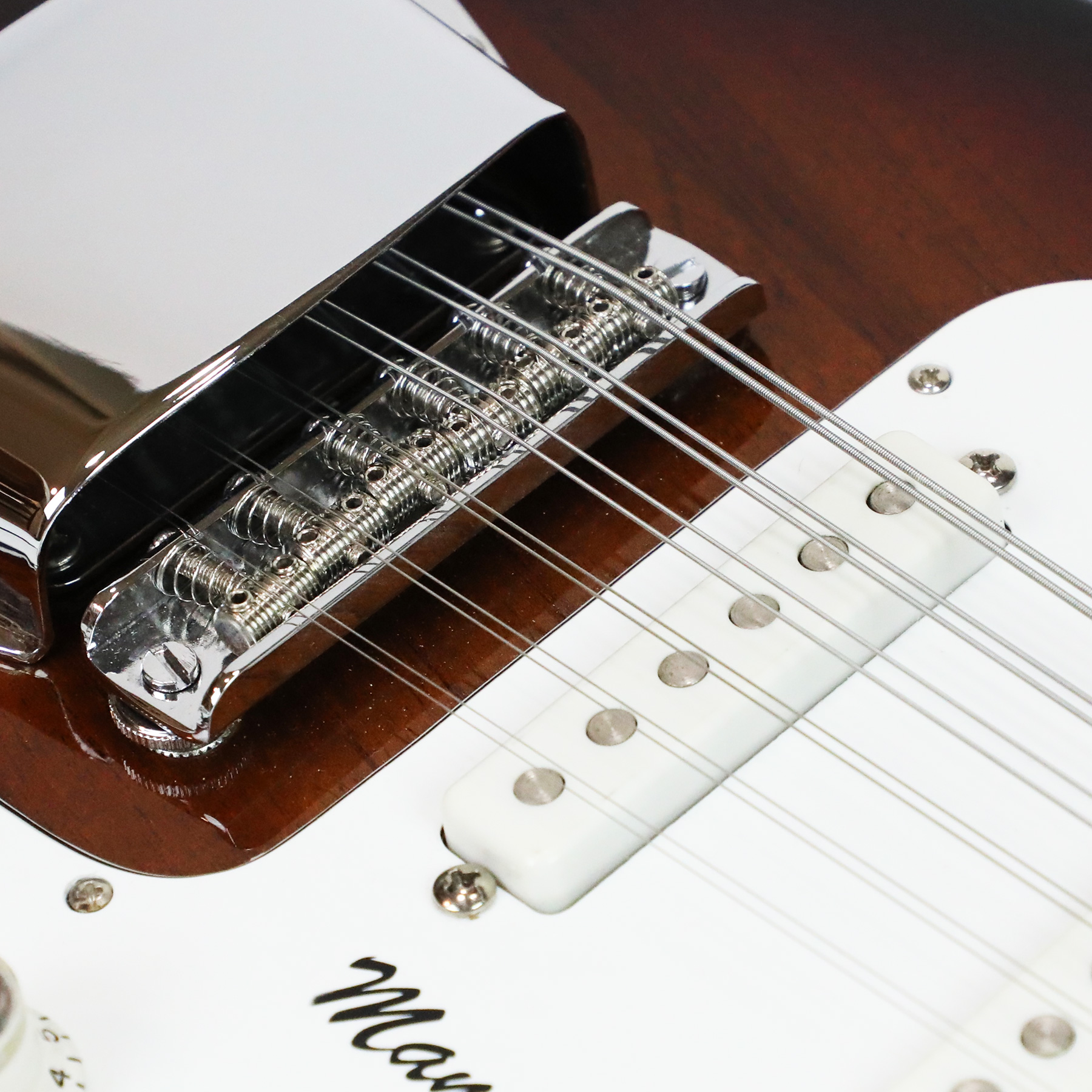 Phantom-Mandoguitar-99101360-13