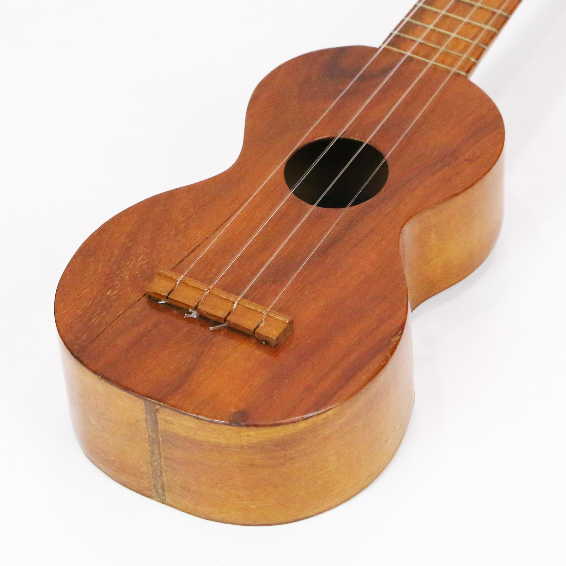 Royal-Hawaiian-Koa-Ukulele-06