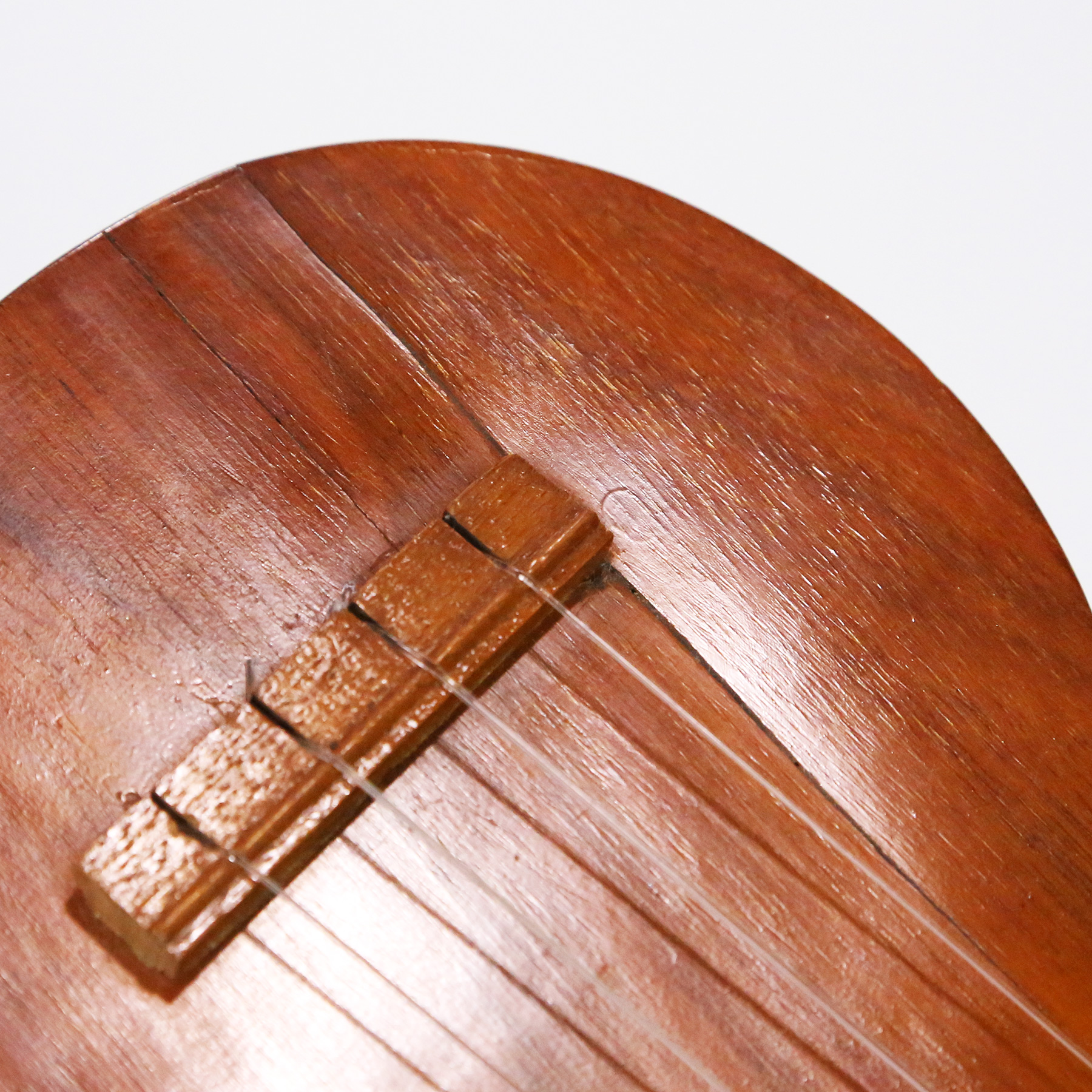 Royal-Hawaiian-Koa-Ukulele-09