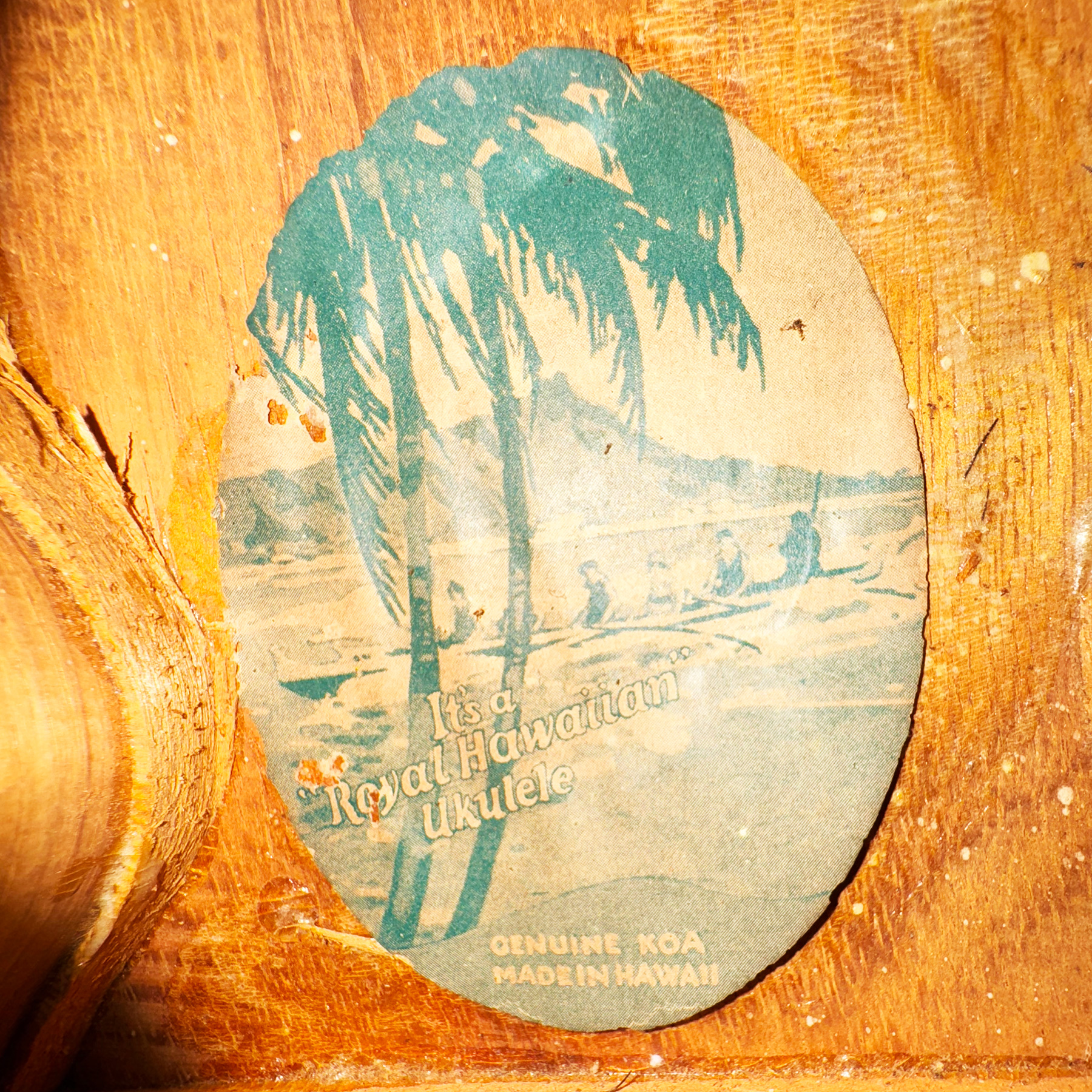 Royal-Hawaiian-Koa-Ukulele-26