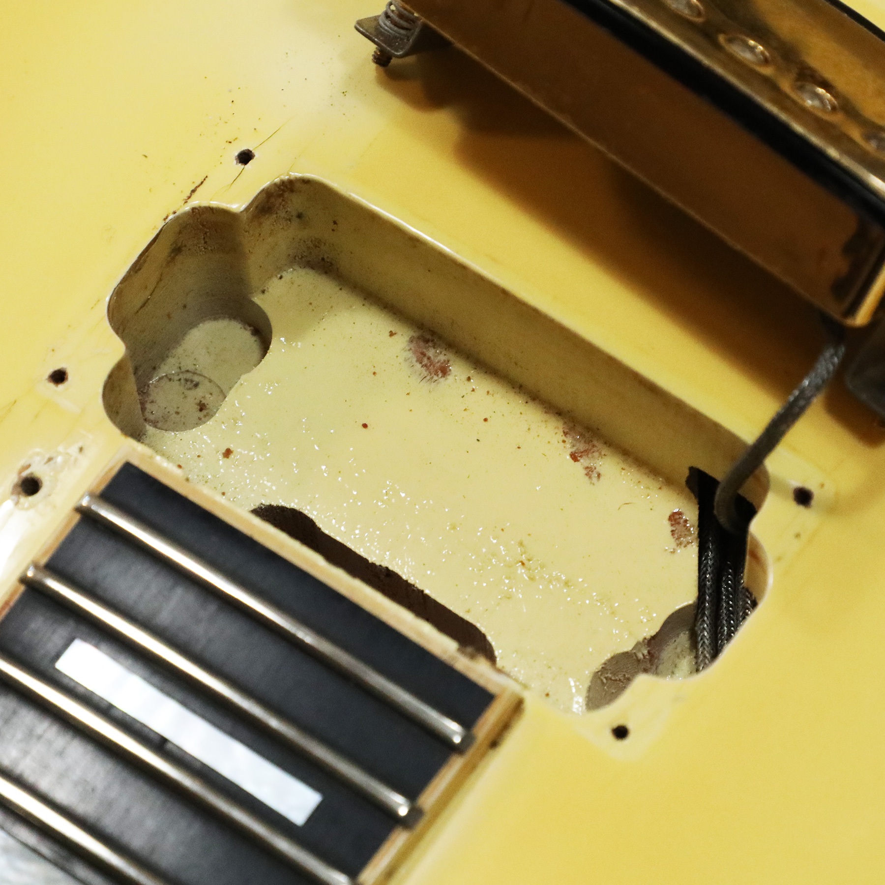 1974-Gibson-Les-Paul-Custom-416604-44