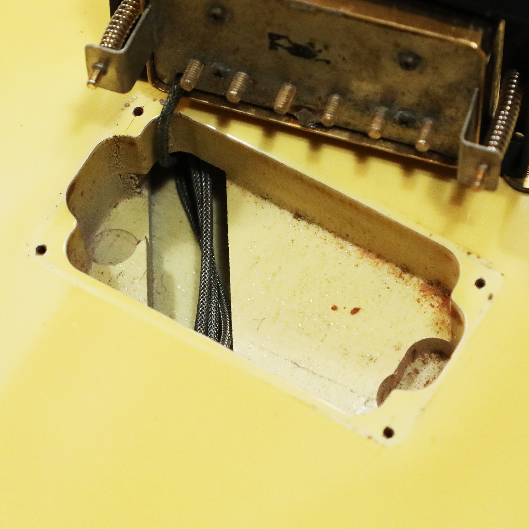 1974-Gibson-Les-Paul-Custom-416604-46