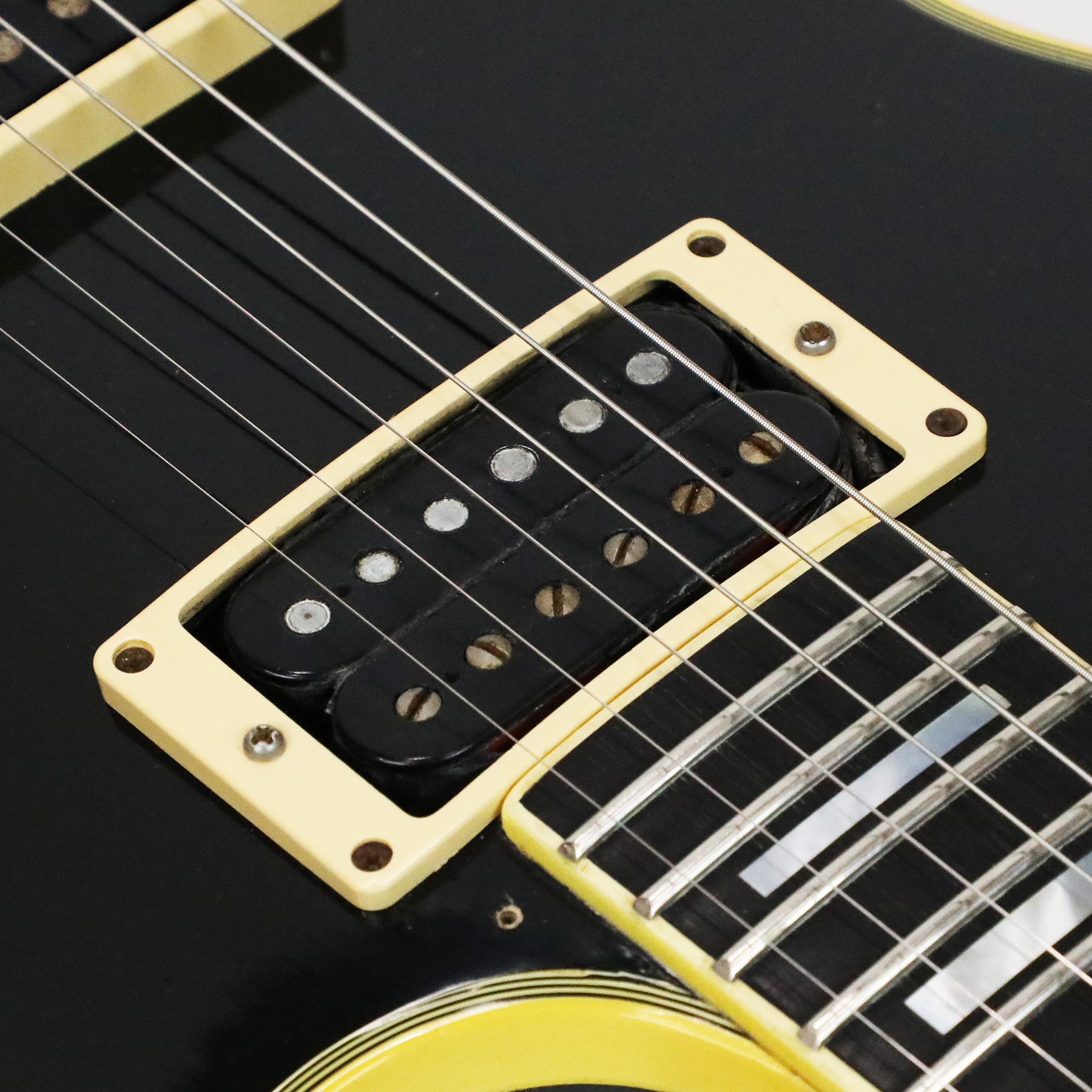 1976-Gibson-Les-Paul-Custom-00115540-14