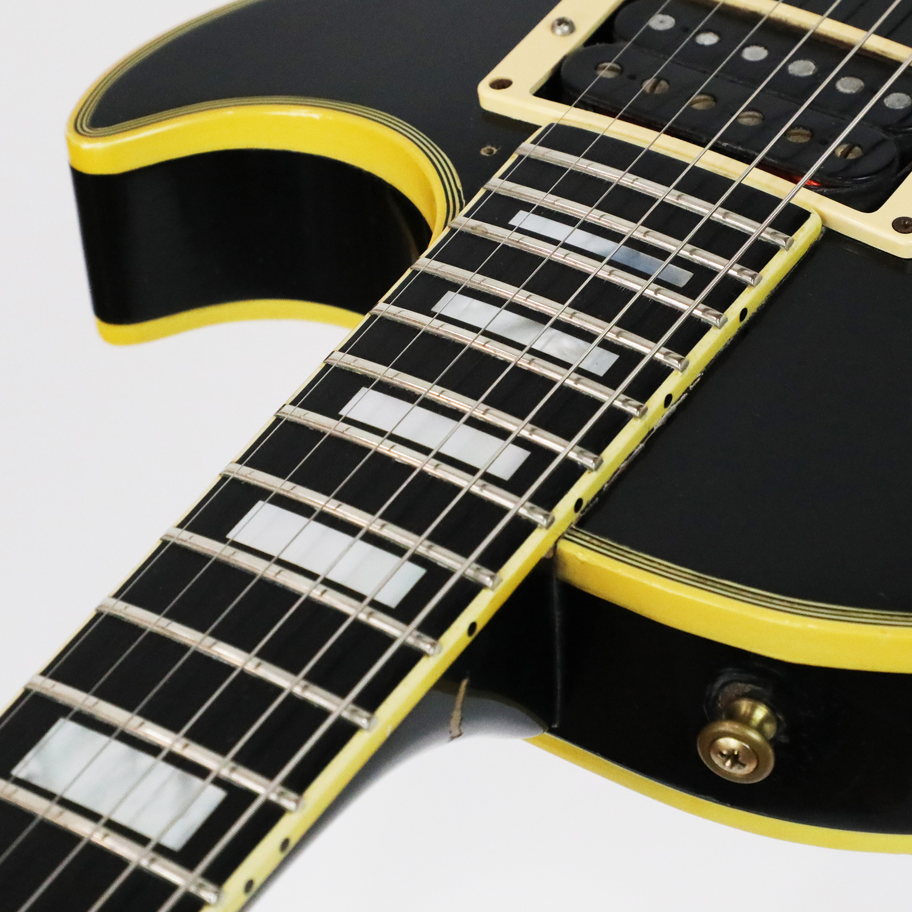 1976-Gibson-Les-Paul-Custom-00115540-36
