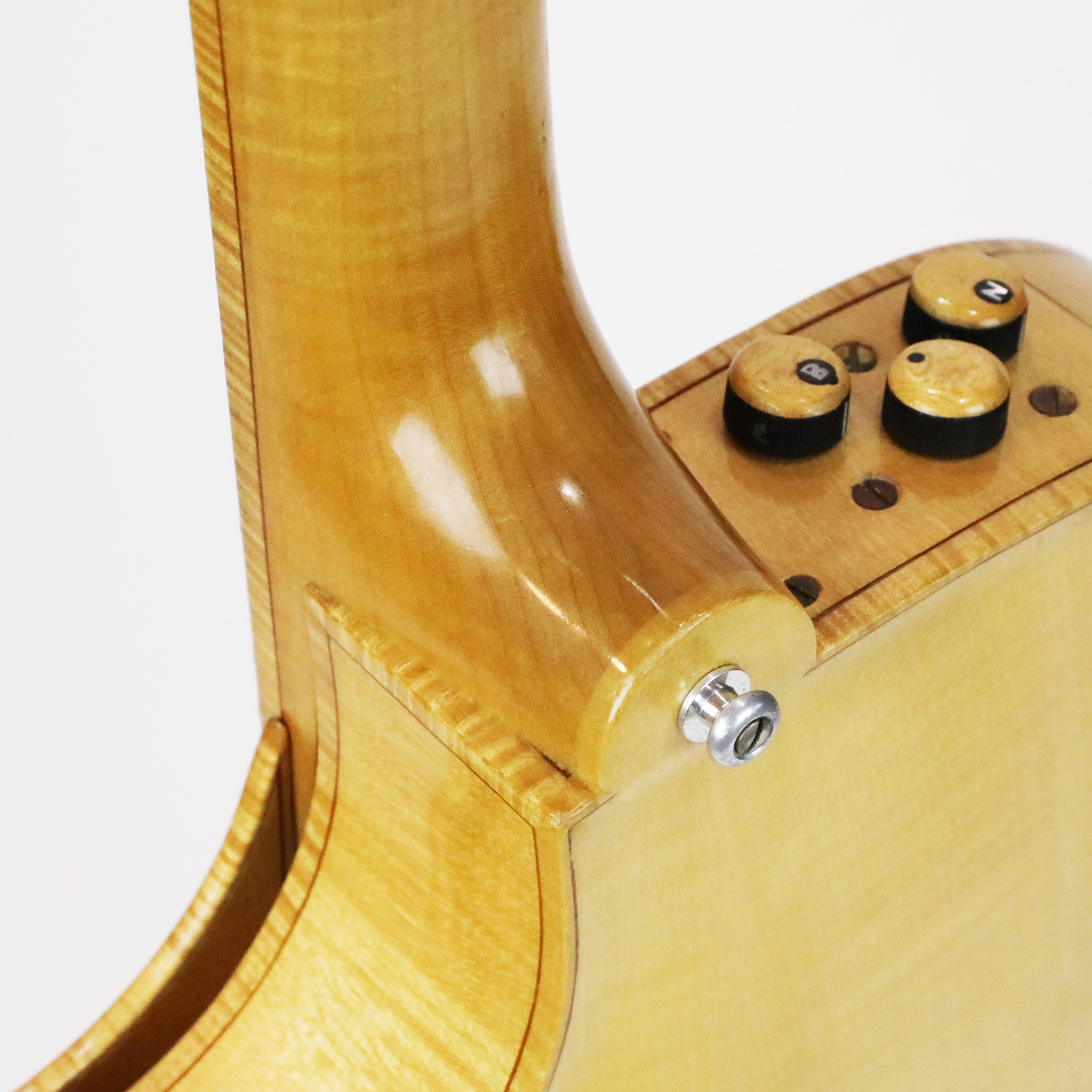 1992-Boutique-Hand-Made-Guitar-31-35