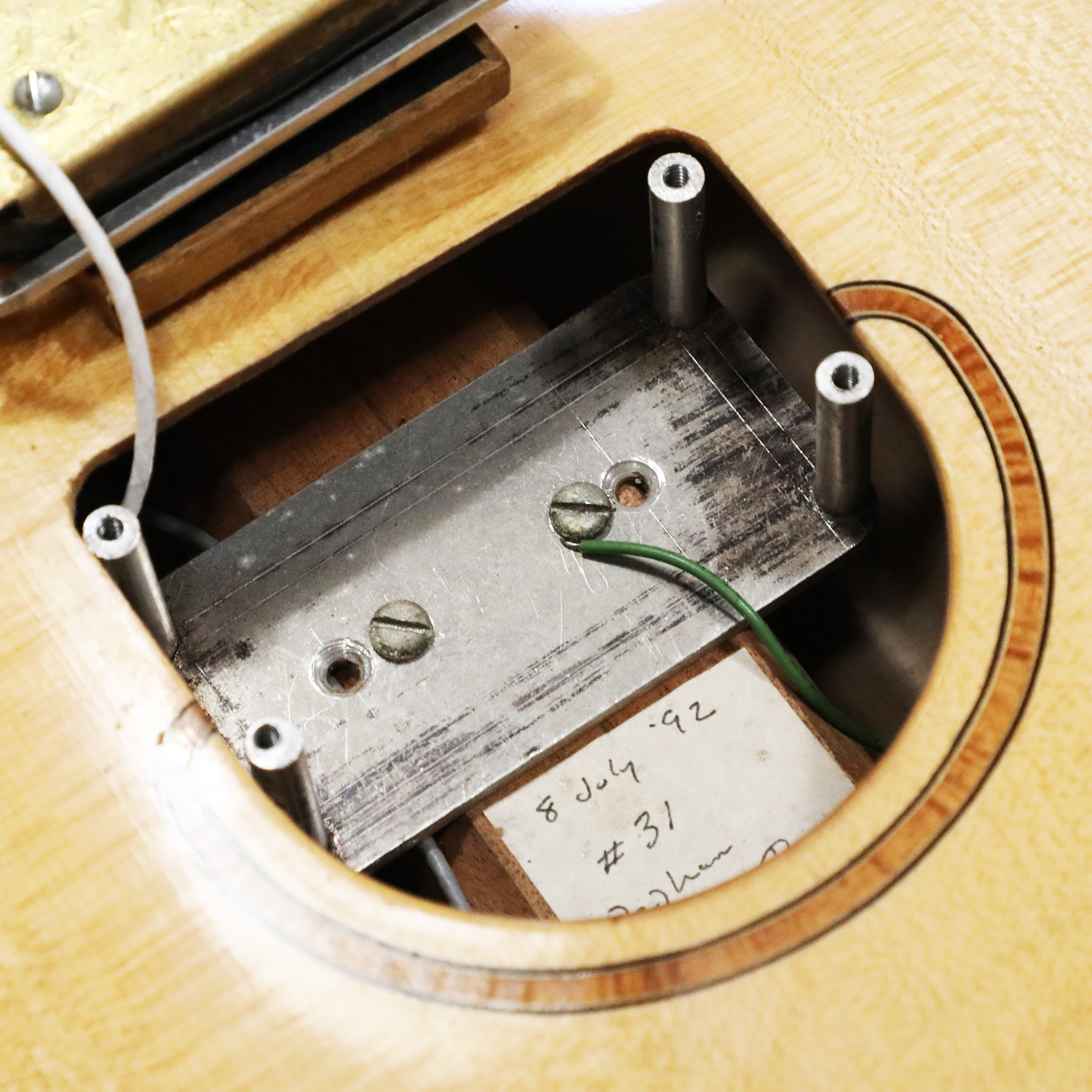 1992-Boutique-Hand-Made-Guitar-31-37